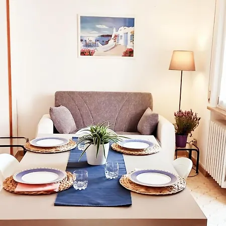 500 Mt Dal Mare - Wifi Ac Centro 4 Posti Letto Appartamento *
