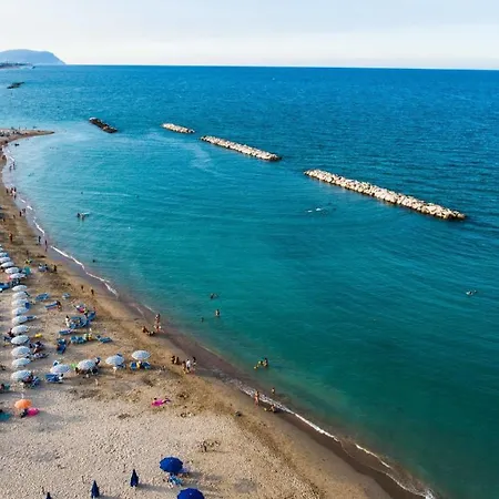 Appartamento 500 Mt Dal Mare - Wifi Ac Centro 4 Posti Letto