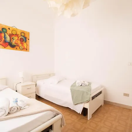 Appartamento 500 Mt Dal Mare - Wifi Ac Centro 4 Posti Letto