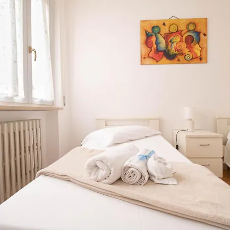 500 Mt Dal Mare - Wifi Ac Centro Citta 4 Posti Letto Lägenhet *