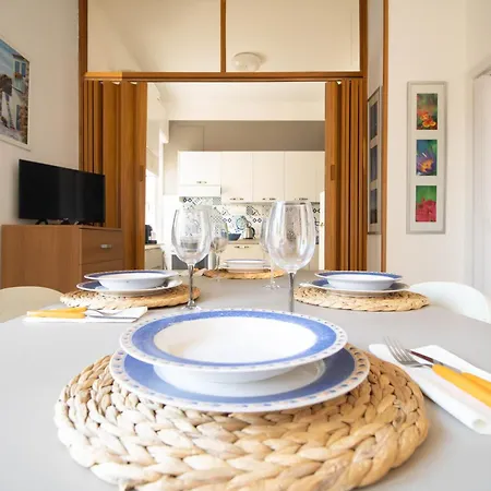 500 Mt Dal Mare - Wifi Ac Centro Citta 4 Posti Letto Lägenhet *